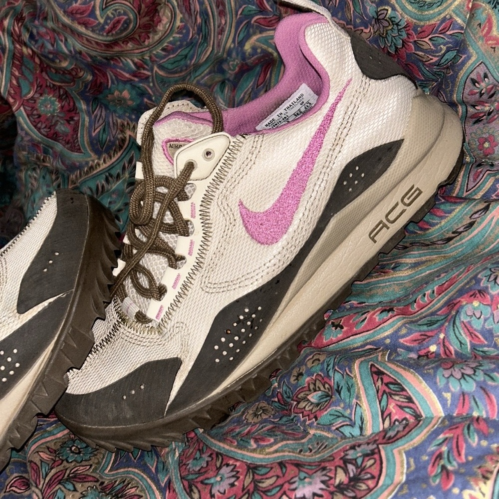 Practically new ACS NIKE shoes